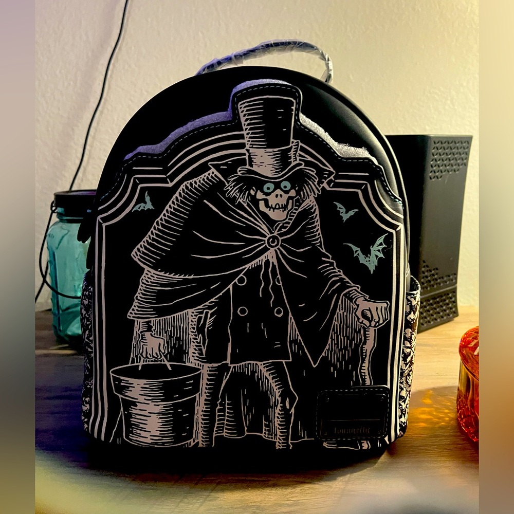 Disney  Loungefly Haunted Mansion Hat Box Ghost Glow in Dark Mini Backpack NWT